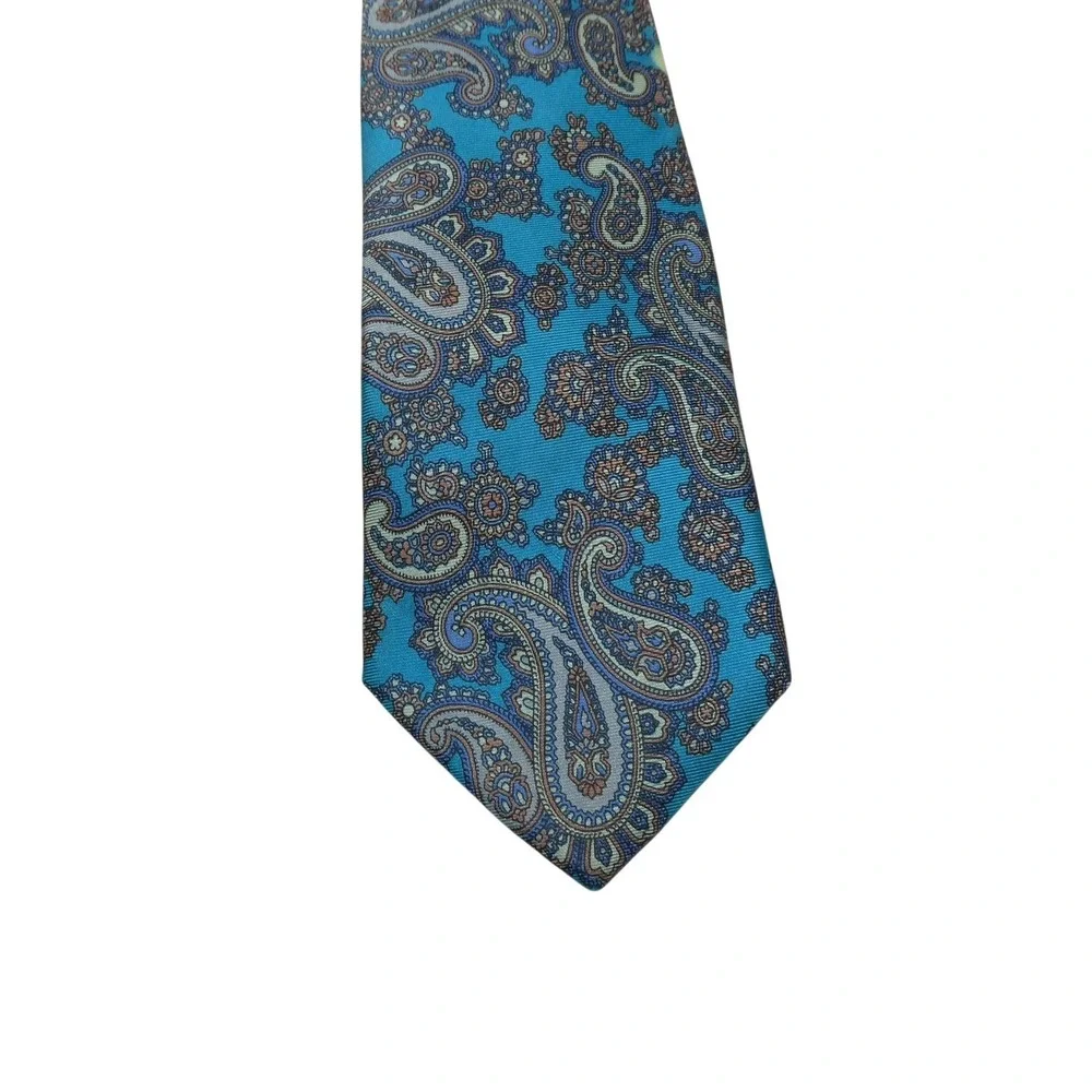 Surrey Sophisticates Tie Mens One Size Blue Paisley 100% Silk Woven Classic